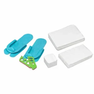 Chistovye Disposable Pedicure Kit (Bed cover, 10 non-woven wipes, slippers, toe separators, 2 medical wipes)